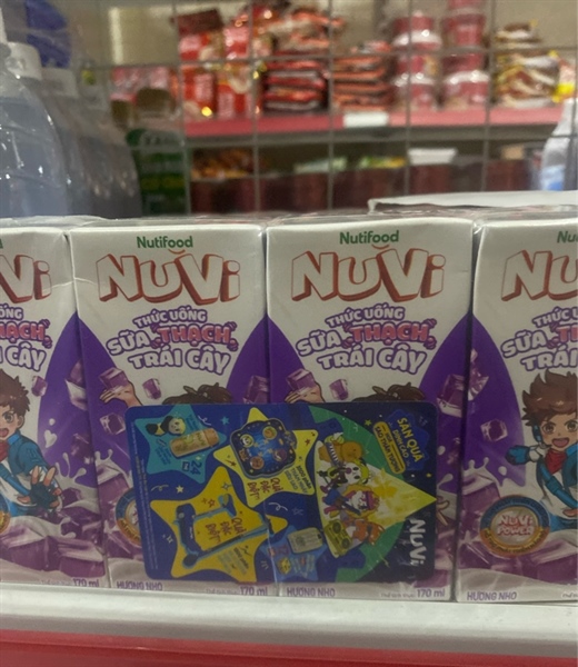 Nuvi thạch nho 180ml