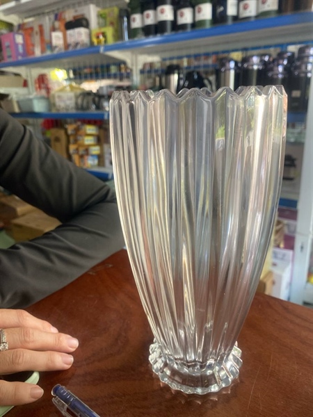 Lọ hoa loe trắng 25cm