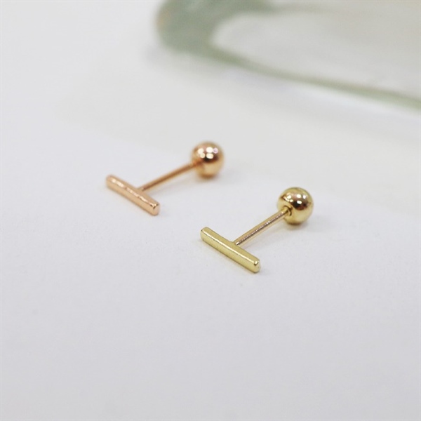 14k Linear Studs piercing