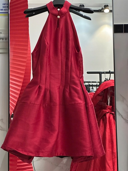 Váy cổ yếm đỏ MOLLYNISTA