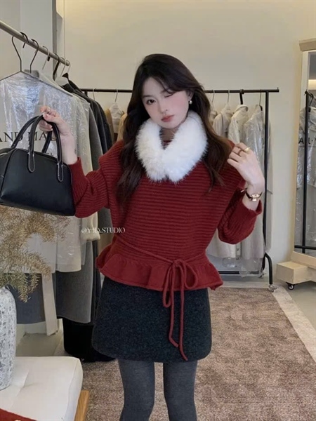 Áo len kiểu cổ lông rời