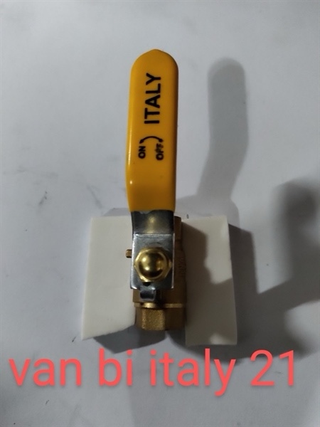 Van bi vàng Italy