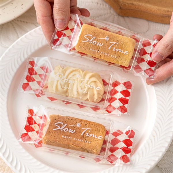 Túi bánh dứa Caro đỏ 100c