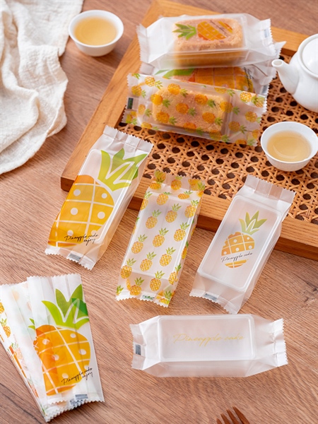 Túi bánh dứa 4 mẫu nền trong ~100c
