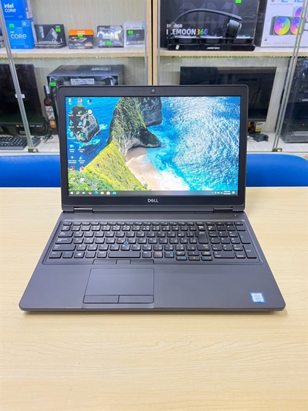 Dell Precision 3530: Core i7-8750H / Ram 8G / Ssd 256G / Màn 15.6inch.