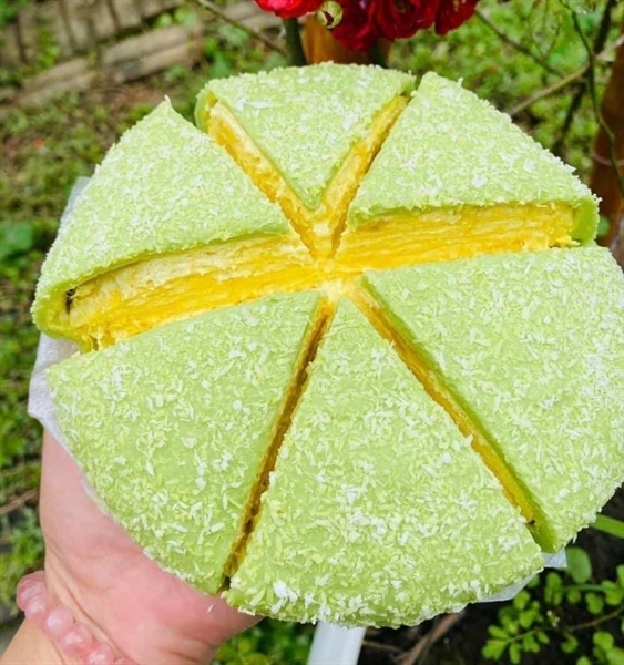 Bánh Phú Sĩ Crepe Sầu Riêng Xanh