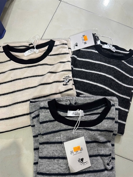 Áo DT kẻ lông thêu chó BK 29