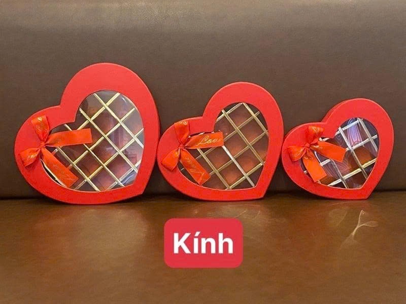 HỘP ĐỰNG SOCOLA HÌNH TRÁI TIM