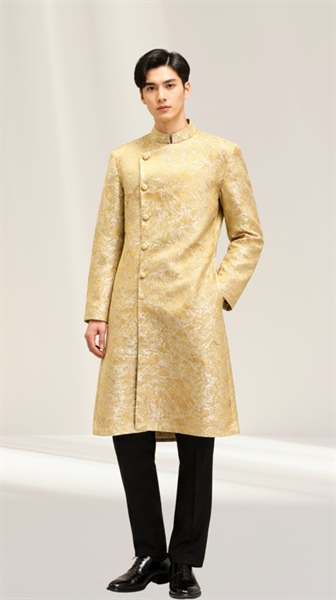 Áo dài gấm nút bọc xéo