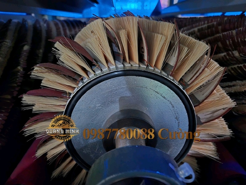 Nhám chổi 1315mm*70mm (320)