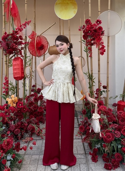 Set yếm Mono áo kem + quần đỏ S