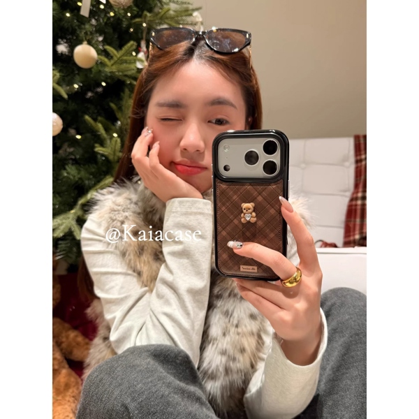 Case Nâu Gấu Nâu Nổi Viền Đen - 17