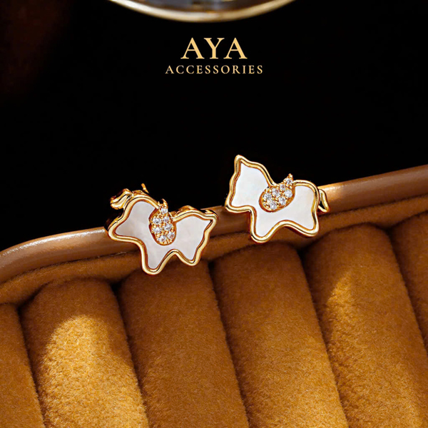 NICHE HORSE EARRINGS