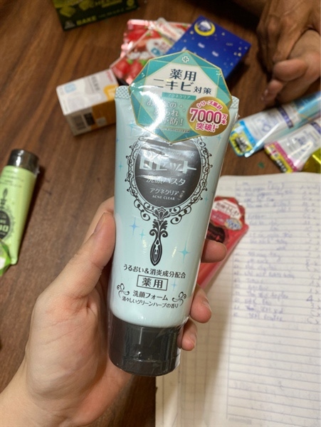 Sữa rửa mặt bùn xanh biển