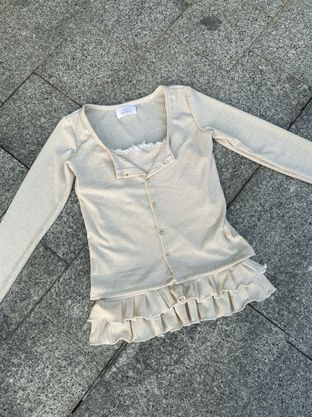 AREUM Set áo 2 món MUSE Top - KEM ĐẬM - Size S