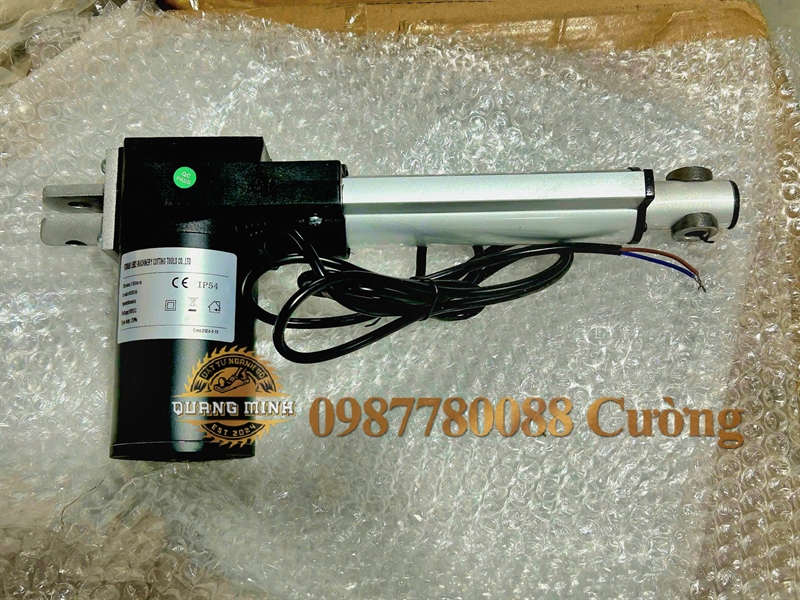 Xi lanh điện 24V motor đẩy kéo hành trình 130mm