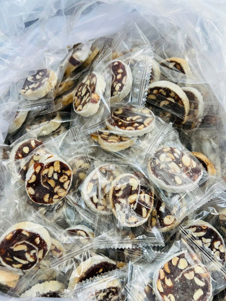 KẸO CHUỐI CUỘN