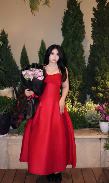 Đầm đỏ thiết kế Rechic