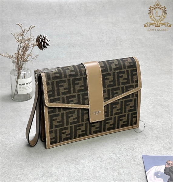 Clutch Fendi mono nâu FF