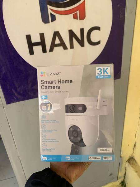 Camera có chức năng ghi hình ảnh kỹ thuật số hiệu EZVIZ mã CS-H9C (5MP+5MP) R105-8H55WFL)- trợ thẻ nhớ trong