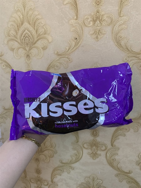 Chocolate HERSHEY'S KISSES Classic Milk With Hazelnuts, Túi 315g (11.1 Oz.)
