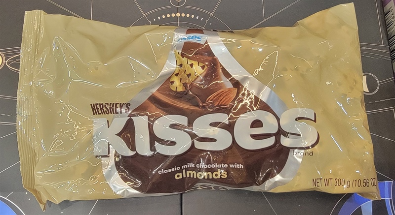 Hershey's Kisses Milk Chocolate with Almonds 300g
