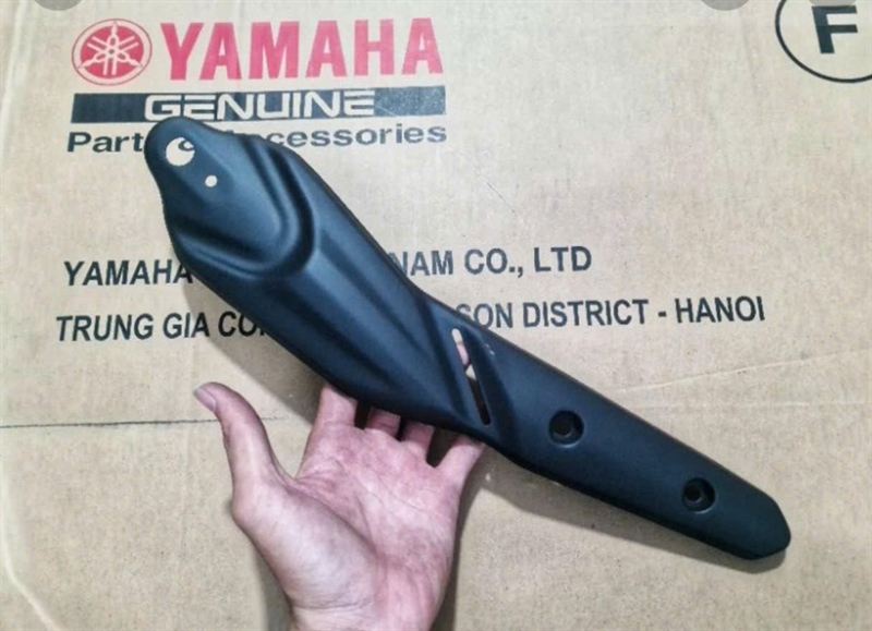 Tấm bảo vệ bô nhỏ đen nhám ex135 5 số