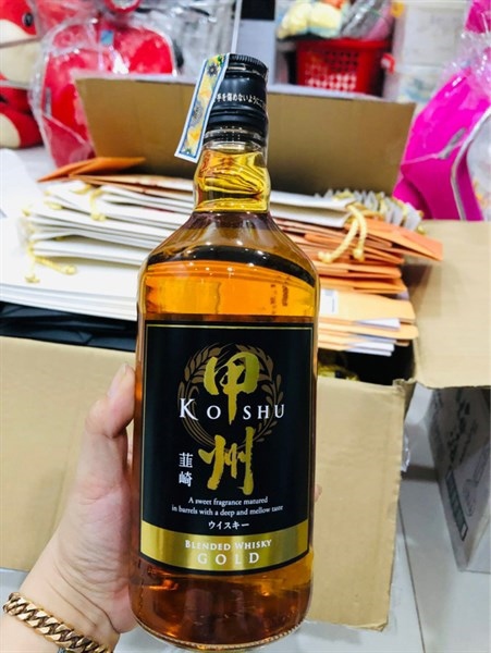 Rượu Whisky koshu nirasaki Gold 700ml