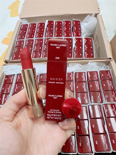 Son Gucci 509 vỏ đỏ limited