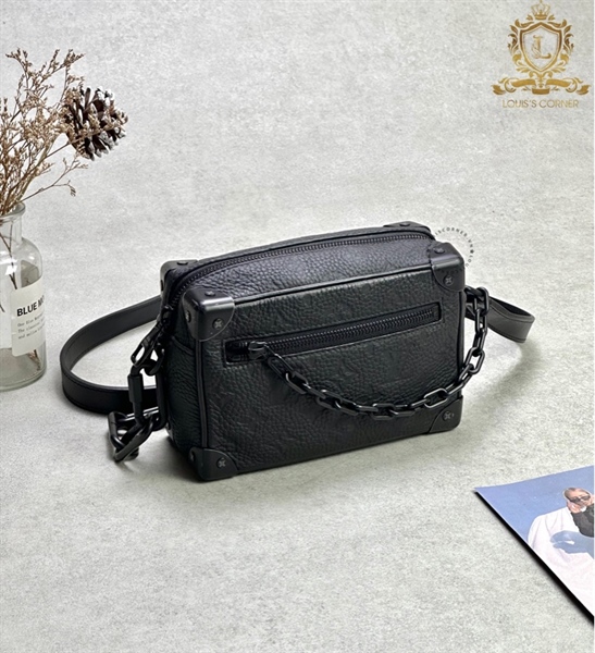 Túi LV mini soft trunk mono đen chìm