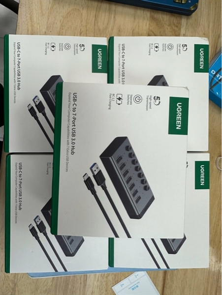 Bộ HUB chia 7 Cổng USB 3.0 vỏ nhôm Có Nguồn 12V/2A Ugreen 90307
