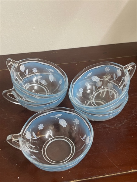 Cốc thuỷ tinh hoa xanh size 10x4.5cm