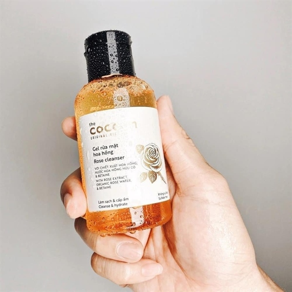 Gel rửa mặt Cocoon hoa hồng 140ml コクーンローズ フェイシャルクレンジングジェル