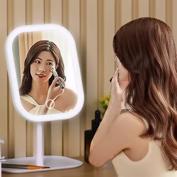 Gương trang điểm đèn LED 19,7k/c