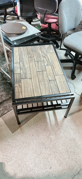 Bàn thấp khung sắt đen có kệ dưới