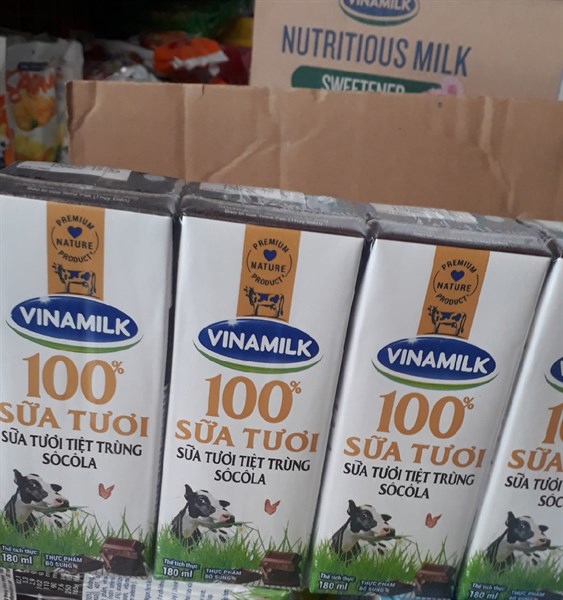 Sữa Tươi Tiệt Trùng Sô Cô La Vinamilk Hộp 180Ml