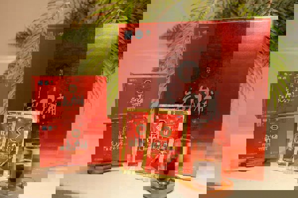 Nước Uống Hồng Sâm 6 Năm Tuổi Hàn Quốc – Hộp 30 Gói