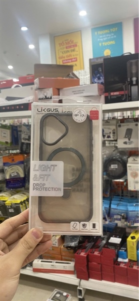 Ốp iPHONE 17 6.3 LIKGUS lưng nhám