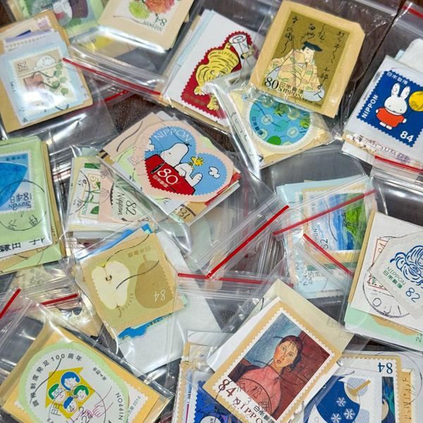 [HÀNG TẶNG KHÔNG BÁN] Quà Trải Nghiệm Set 10 Tem Dính Bì Nhật Bản Loại 1 Không Trùng - Tem Kỷ Niệm, Tem Đặc Biệt - Ngẫu Nhiên