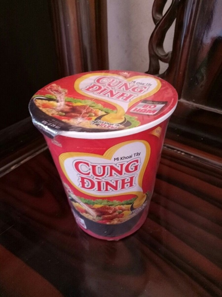 Cung Đình Ly Hương vị bò hầm 65gラーメン