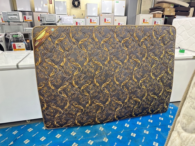 Đệm m4 tím viền vàng 2 mặt cứng