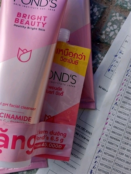 Sữa rửa mặt Ponds sáng da mãi 100g