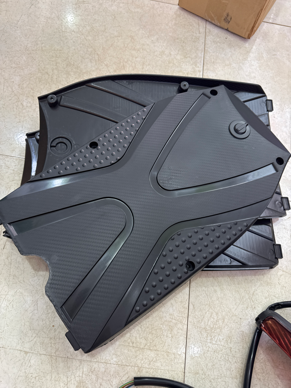 Sàn để chân 133 mới 4 ốc 20Ah