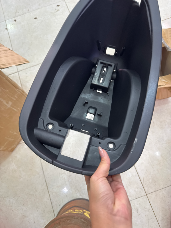 Cốp xe 133 M 45cm to