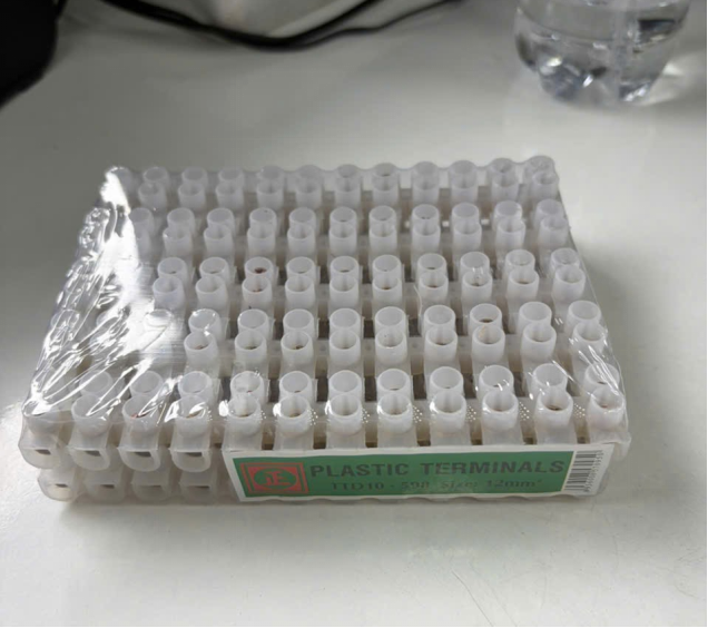 Domino nhựa 接线端子