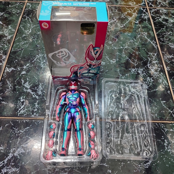 Mua bán (2ND) SHF KAMEN RIDER REVI     . 