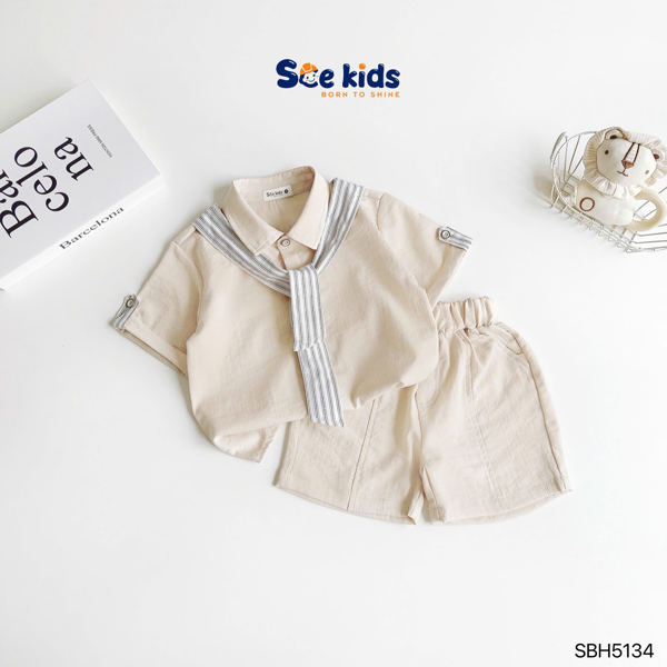 Bộ sơ mi cộc tay kèm khăn