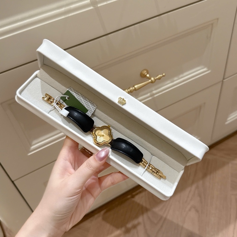 Đồng hồ cỏ 4 lá