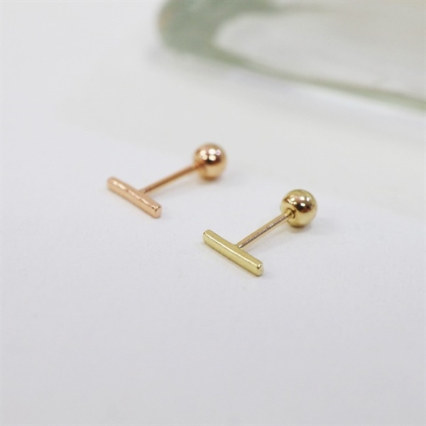 14k Linear Studs piercing
