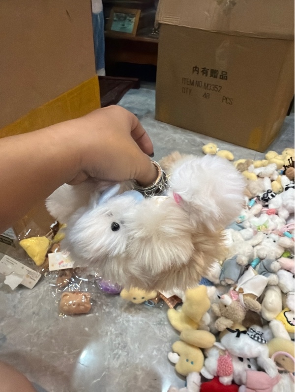 Móc khóa cún bông tròn pompom